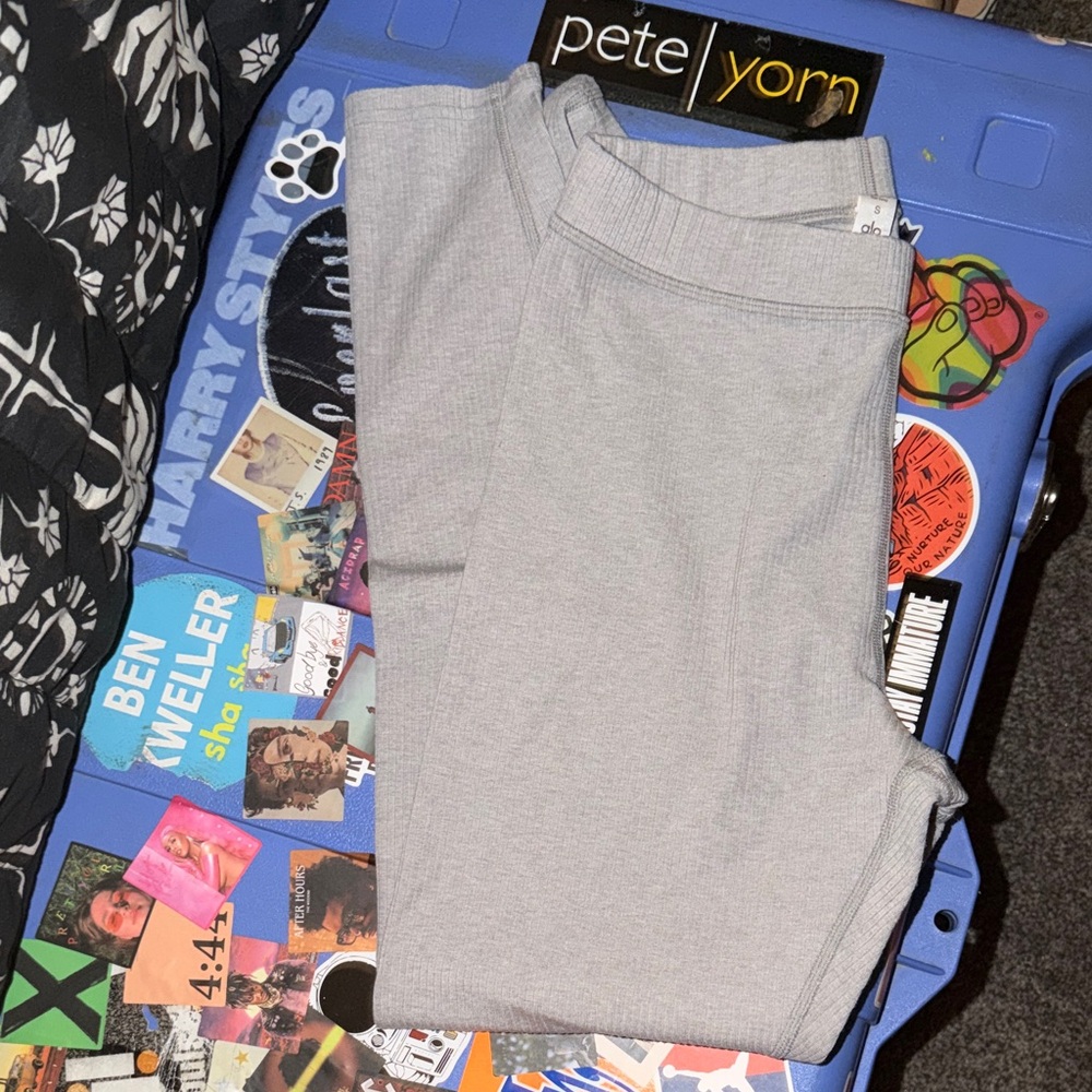Alo Gray Ribbed Yoga Pants